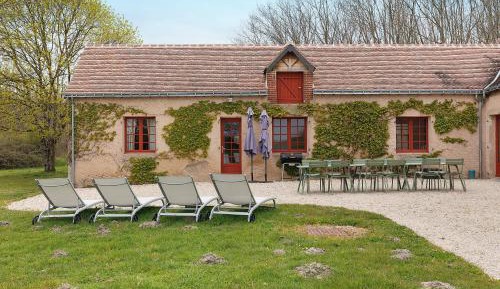 Villa with Garden View