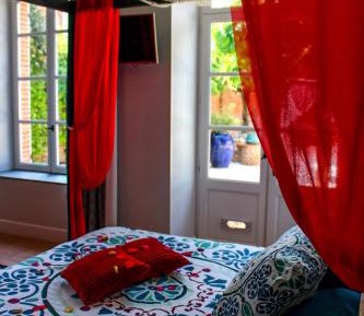 Deluxe Suite with Spa Bath