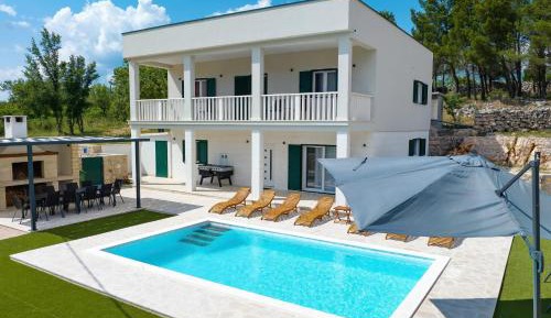 Villa with Private Pool