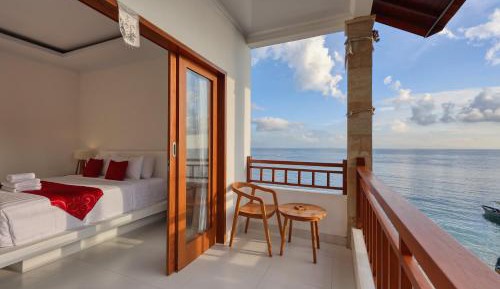 Deluxe Double Room with Balcony and Sea View
