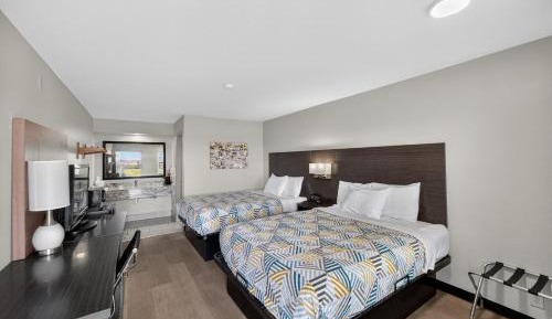 2 Queen Beds Non Smoking