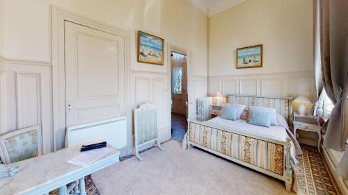 Deluxe Double Room with Bath