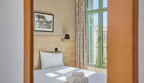 One-Bedroom Apartment (2 Adults)