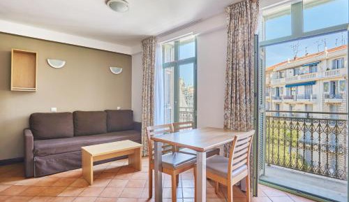 One-Bedroom Apartment (4 Adults)