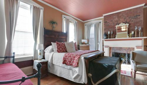 Queen Room