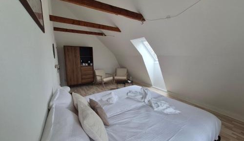 Double Room with Shared Bathroom