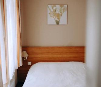 Economic Room Pavillon vue rue