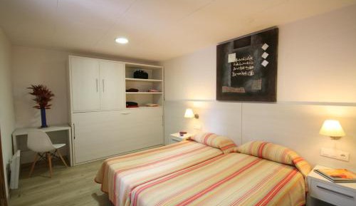 Triple Room (2 Adults + 1 Child)