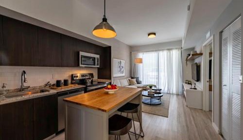 Two-Bedroom Deluxe Apartment with Balcony