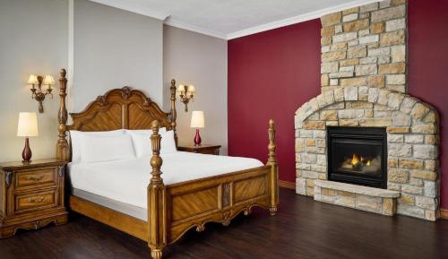 King Room Sofa Bed and Balcony - Lake View