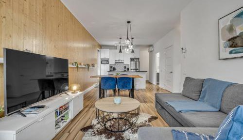 One-Bedroom Apartment with Terrace