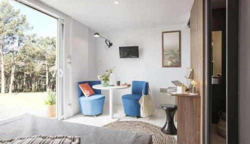 Bungalow with Patio