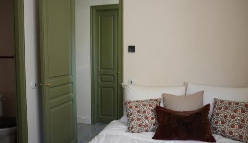 Single Room with Private Bathroom