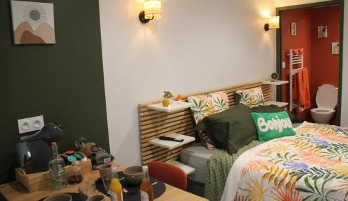 Double Room with Private Bathroom