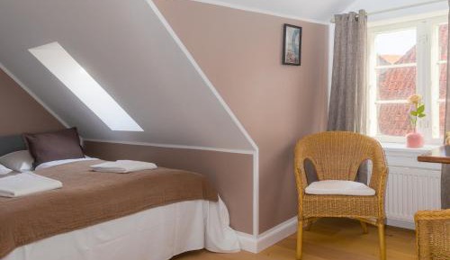 Double Room with Shared Bathroom