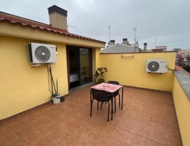 One-Bedroom Apartment with Terrace