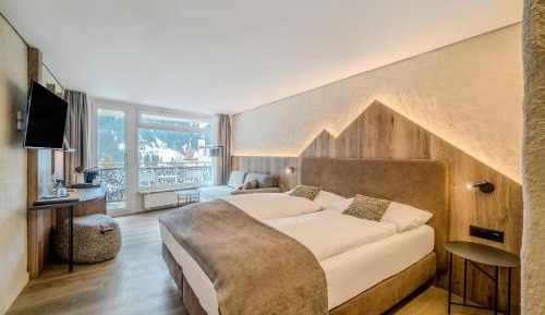 Superior Double Room Eiger View with balcony