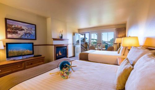 Classic Double Queen Room, 1st Floor, Pets Allowed