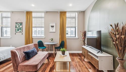 Studio Apartment