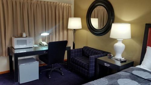Queen Room