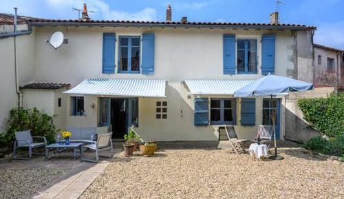 Deluxe Double Room with Shower