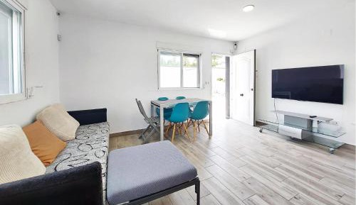 Three-Bedroom Vacation Home 