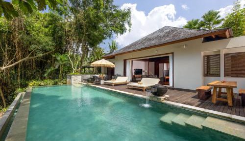 Spacious Three-Bedroom Villa with Private Pool, Bathtub, Riverside and Free Welcome Fruit