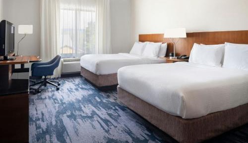 Queen Room with Two Queen Beds and Bathtub - Mobility Access/Hearing Accessible