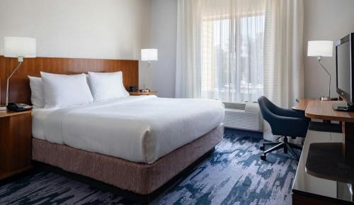 King Room with Roll-In Shower - Mobility Access/Hearing Accessible