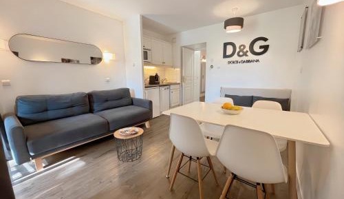 One-Bedroom Apartment with Balcony