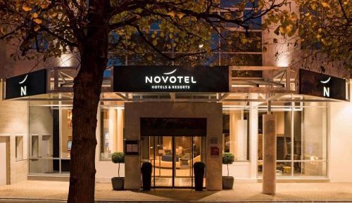 Executive Queen Room With Sofa Bed