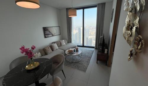 One-Bedroom Apartment with Ocean View