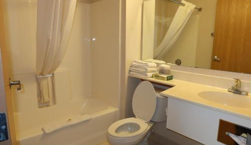 Queen Room with Sofa Bed - Non-Smoking