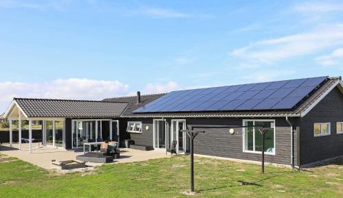 Five-Bedroom Holiday Home