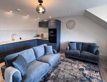 Four-Bedroom Luxury Apartment