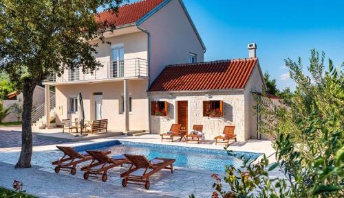 Four-Bedroom Vacation Home