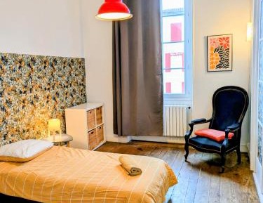 Single Room with Shared Bathroom