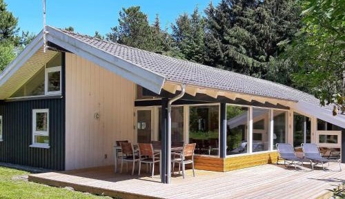 Three-Bedroom Vacation Home 