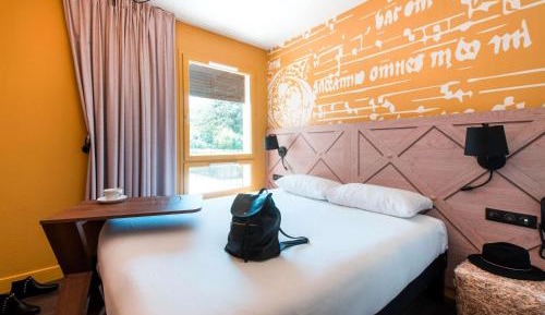 Standard Room with 1 Double Bed