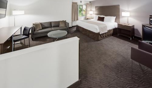 Superior King Suite