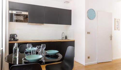 Apartment with Shower