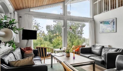 Five-Bedroom Holiday Home
