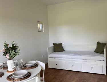 Queen Room with Garden View