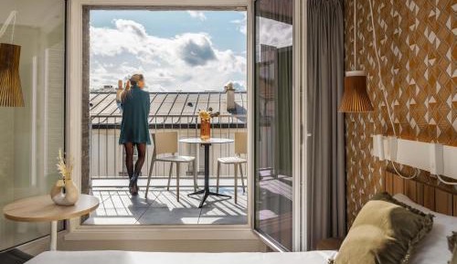 Superior Queen Room with Balcony