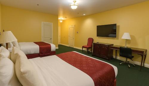 Queen Room with Two Queen Beds - Disability Access
