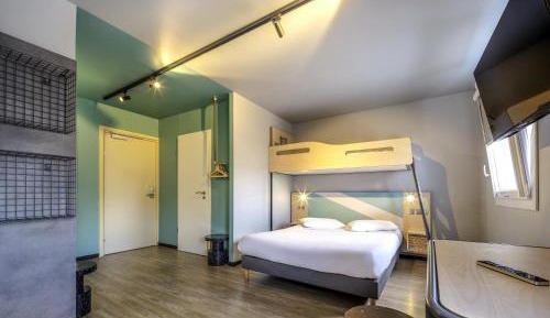 Tribu Double Room with Two Double Beds and Two Sofa Beds