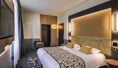 Standard Room with Two Single Beds