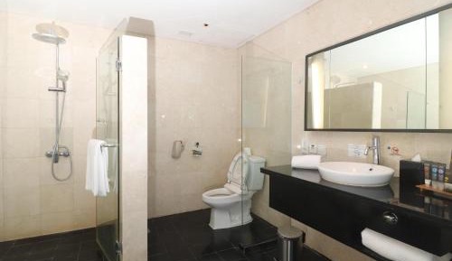 Deluxe King Suite