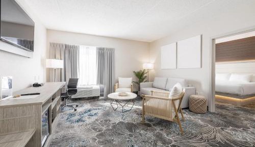 Superior King Suite - Non-Smoking