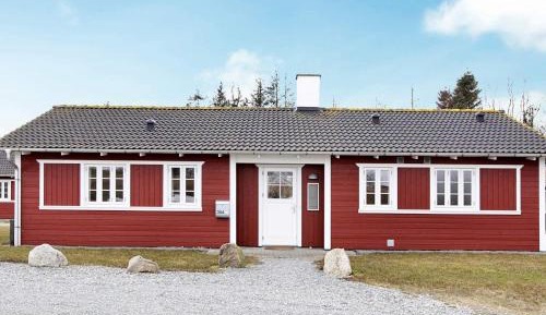 Three-Bedroom Vacation Home 